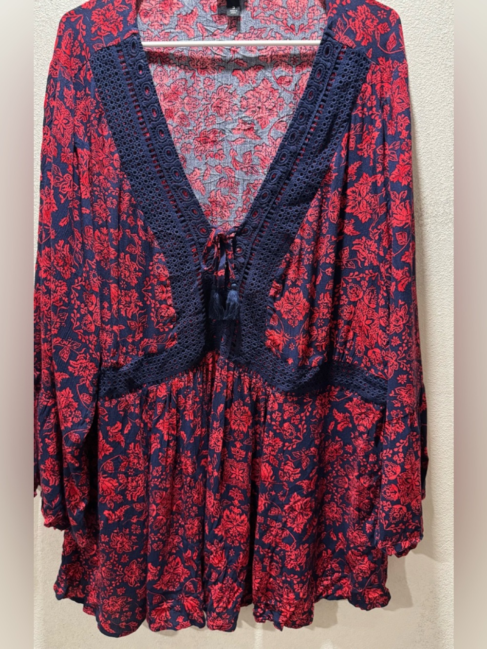 Torrid Navy & Red Floral Size 3